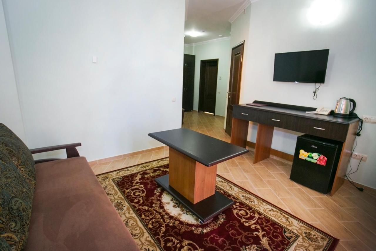 Hotel Acra Sukhumi Ngoại thất bức ảnh