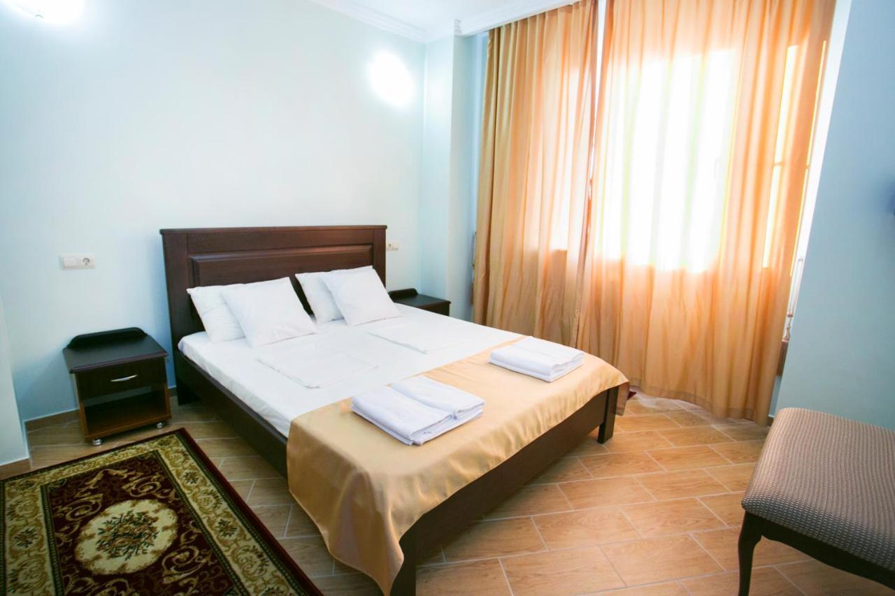 Hotel Acra Sukhumi Ngoại thất bức ảnh