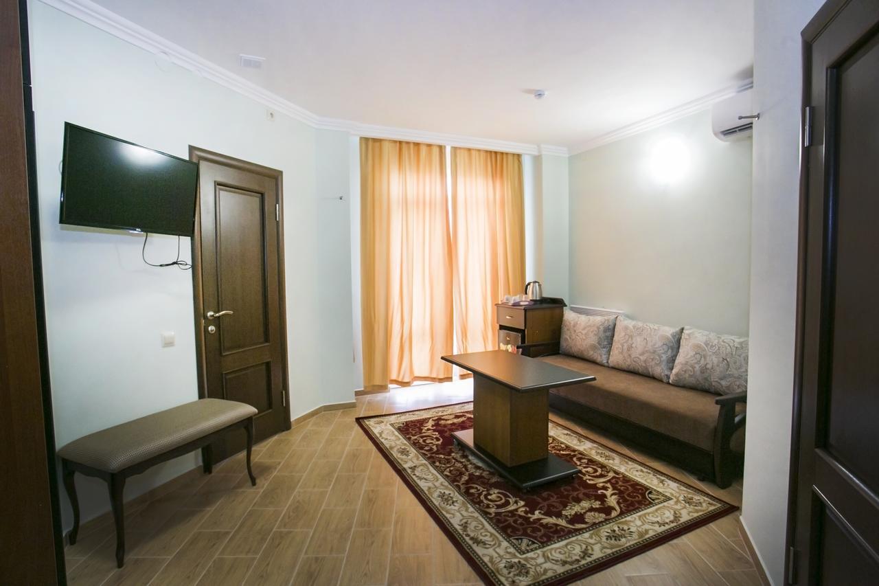 Hotel Acra Sukhumi Ngoại thất bức ảnh