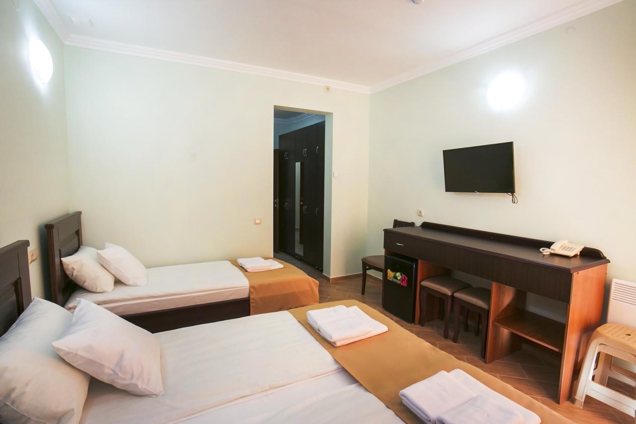 Hotel Acra Sukhumi Ngoại thất bức ảnh