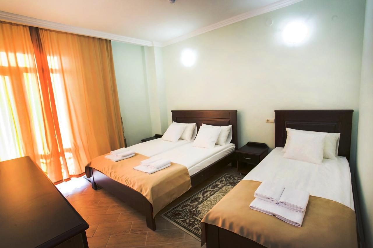 Hotel Acra Sukhumi Ngoại thất bức ảnh