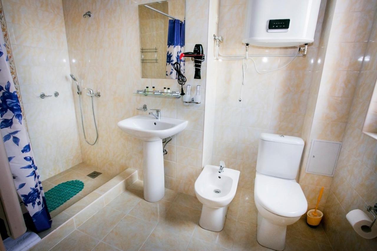 Hotel Acra Sukhumi Ngoại thất bức ảnh