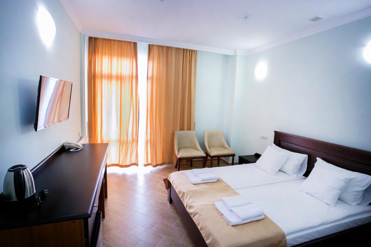 Hotel Acra Sukhumi Ngoại thất bức ảnh