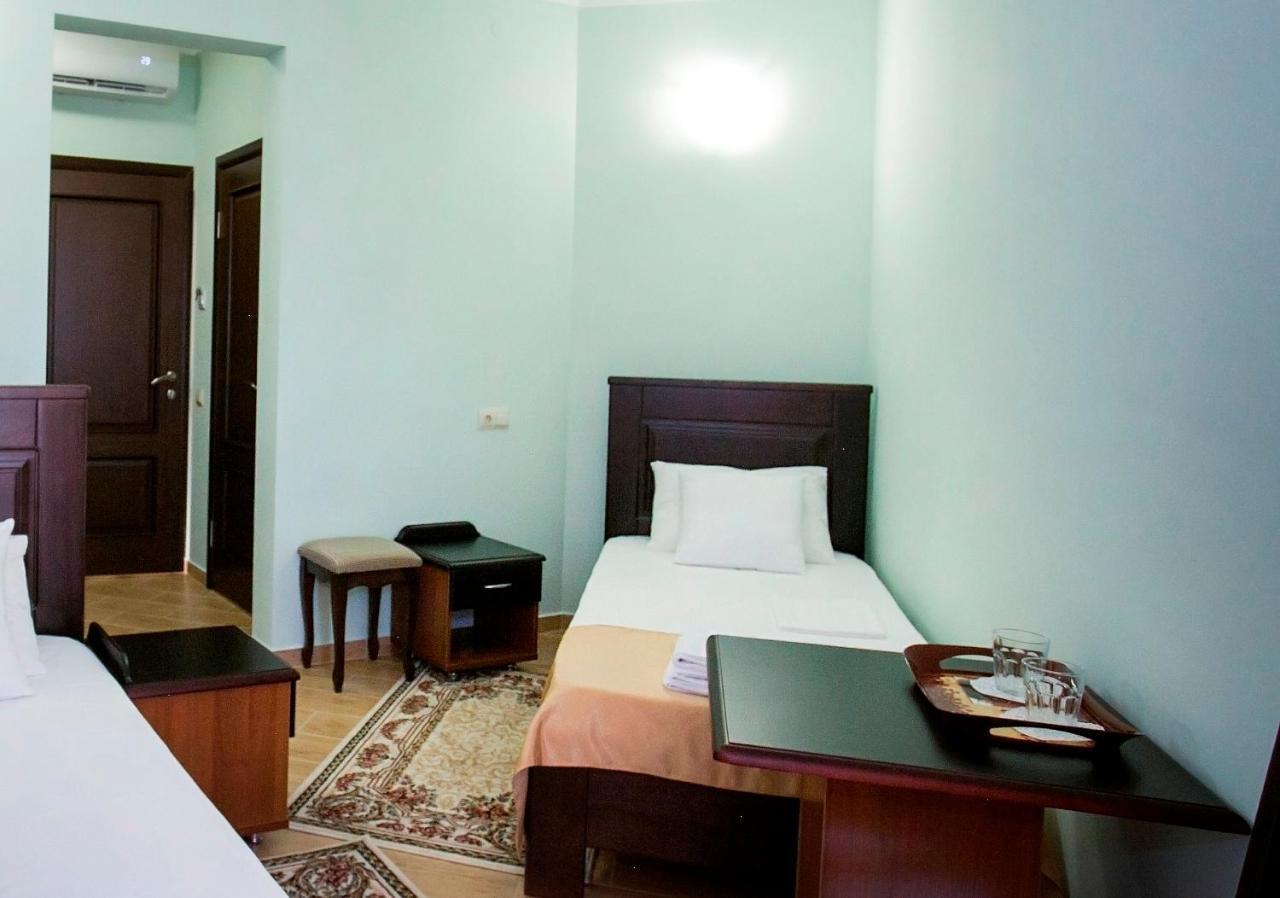 Hotel Acra Sukhumi Ngoại thất bức ảnh